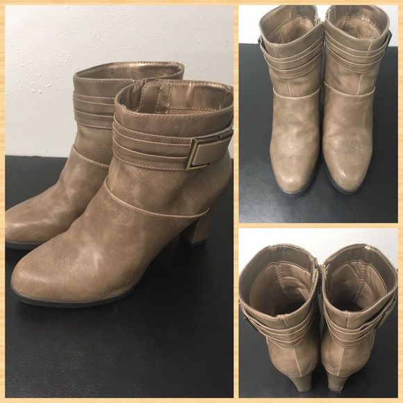 Life Stride Shoes - Life Stride memory foam ankle boots